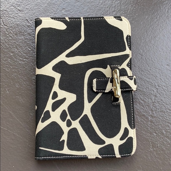 DVF garden animal E-reader Case - Picture 3 of 5